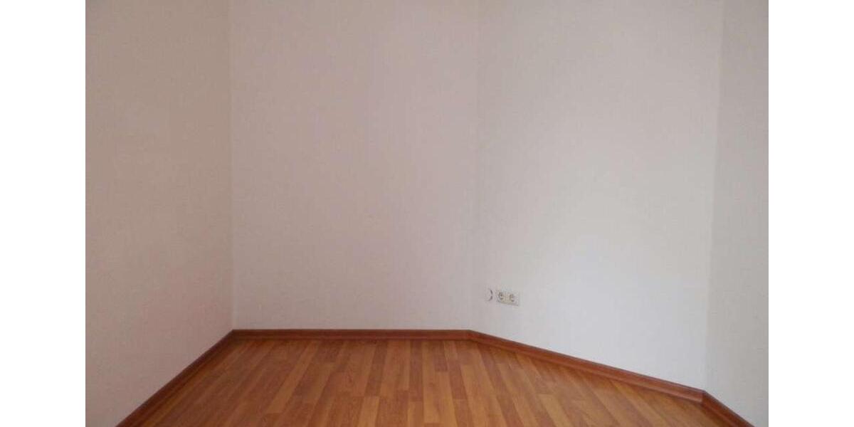 Etagenwohnung Zwickau Zwickau-Nord - 3 Zimmer, 75 m&sup2;, 450&euro; | Angebot:24589892