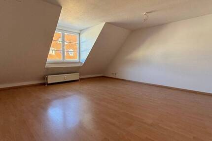 Wohnung Zwickau Innenstadt - 2 Zimmer, 60 m&sup2;, 370&euro; | Angebot:25734771