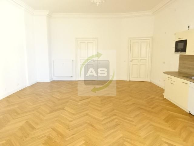 Etagenwohnung Zwickau - 3 Zimmer, 151 m&sup2;, 1.150&euro; | Angebot:22591272