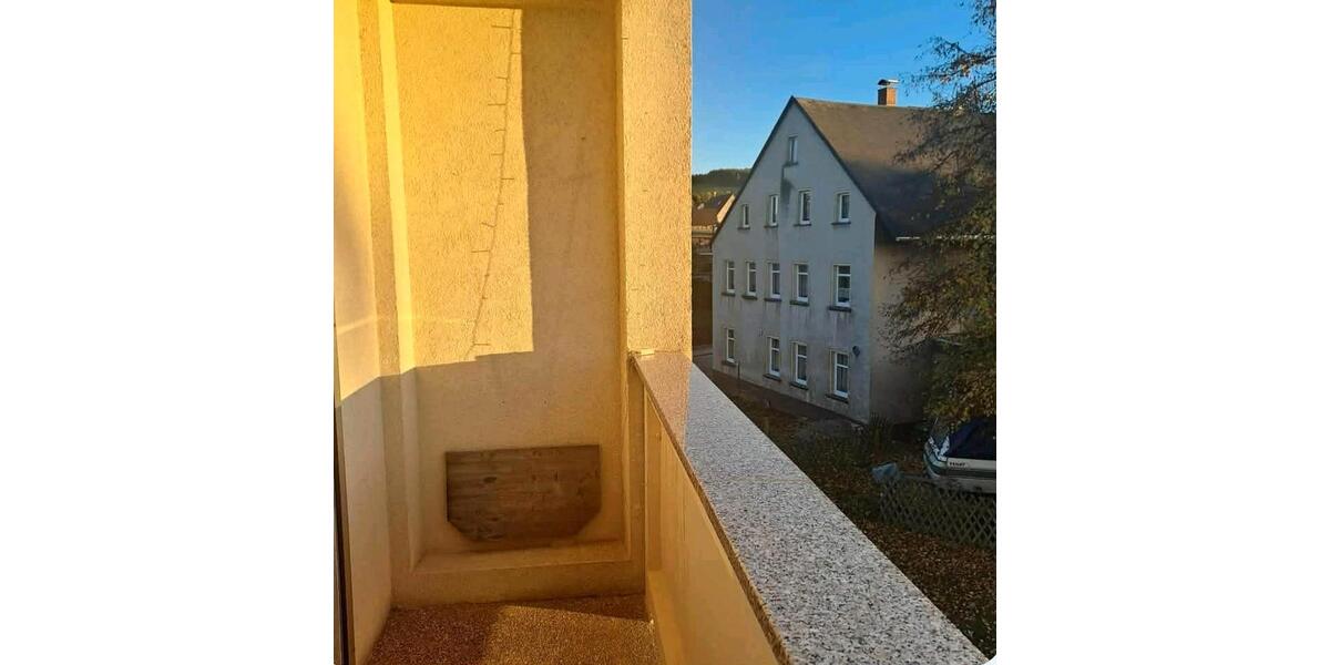 Etagenwohnung Hohenstein-Ernstthal Ernstthal - 3 Zimmer, 62 m&sup2;, 31.000&euro; | Angebot:27028747
