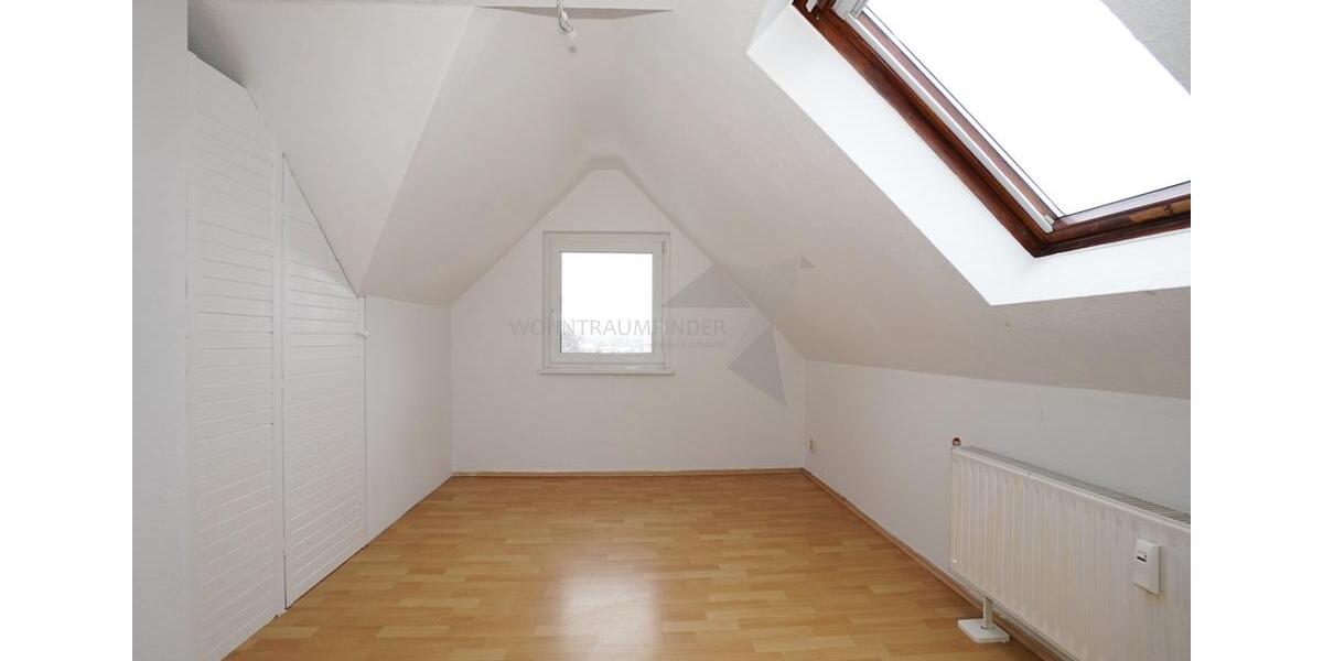 Etagenwohnung Zwickau Neuplanitz - 3 Zimmer, 83 m&sup2;, 450&euro; | Angebot:24729933