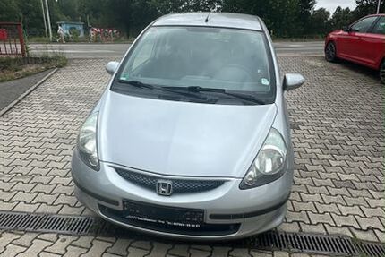 Honda Jazz 110.907 km 3.950 &euro; Zwickau 08066