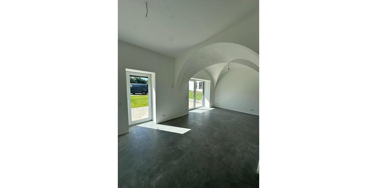 Terrassenwohnung Glauchau - 4.5 Zimmer, 130 m&sup2;, 1.465&euro; | Angebot:20442292