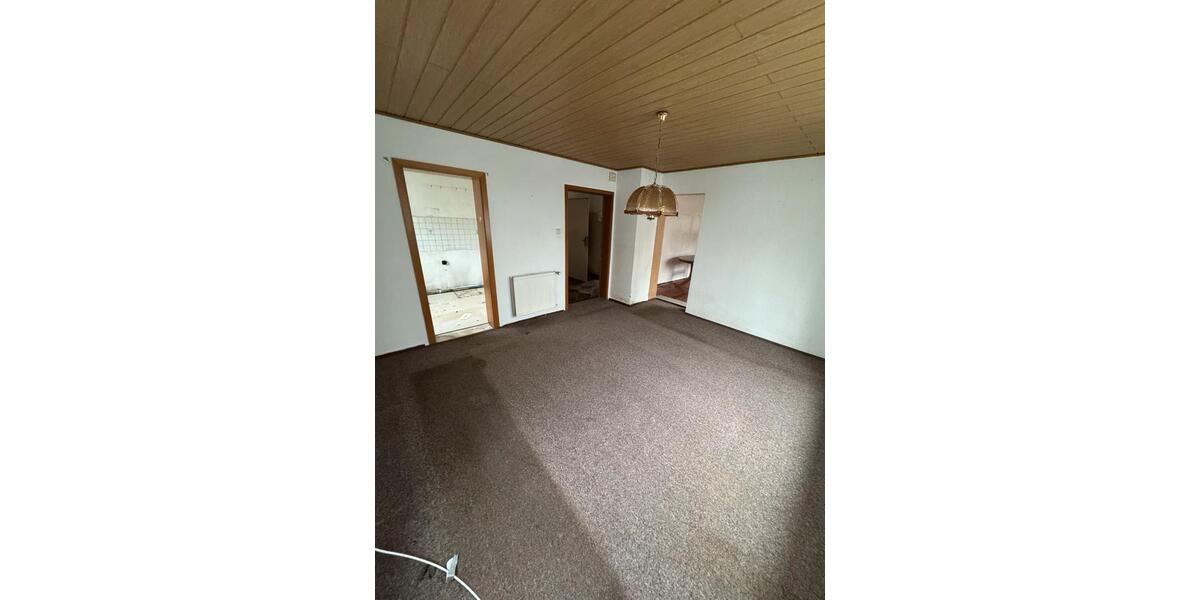 Einfamilienhaus Hohenstein-Ernstthal Ernstthal - 10 Zimmer, 140 m&sup2;, 78.000&euro; | Angebot:21974079