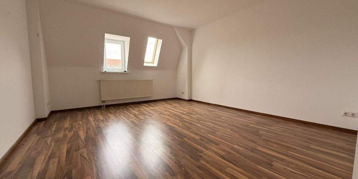 Etagenwohnung Zwickau Marienthal - 2 Zimmer, 45 m&sup2;, 300&euro; | Angebot:25680261