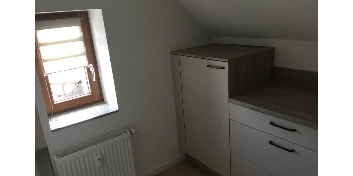 Dachgeschoßwohnung Zwickau Cainsdorf - 4 Zimmer, 53 m&sup2;, 510&euro; | Angebot:26629615