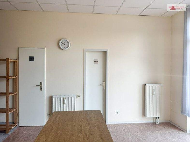 Gewerbeobjekt Kirchberg Burkersdorf - 3 Zimmer, 330&euro; | Angebot:25688338