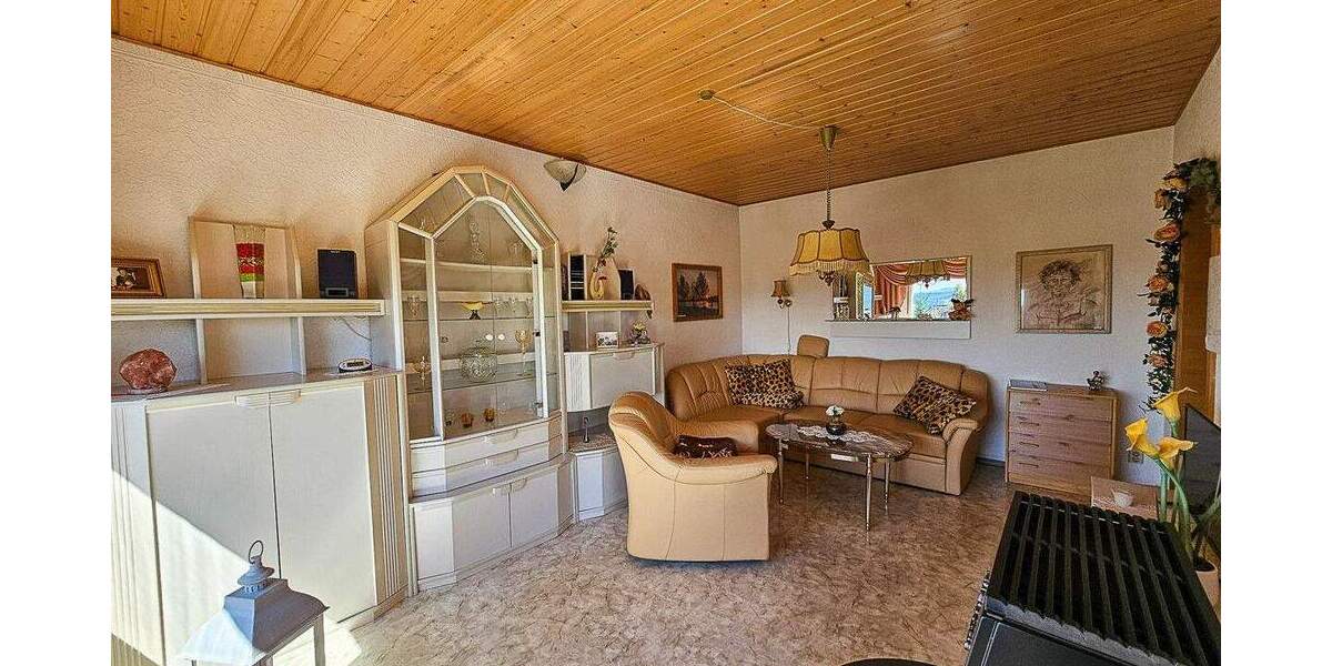 Mehrfamilienhaus, Wohnhaus Lauter-Bernsbach Bernsbach - 2 Zimmer, 50 m&sup2;, 70.000&euro; | Angebot:25744644