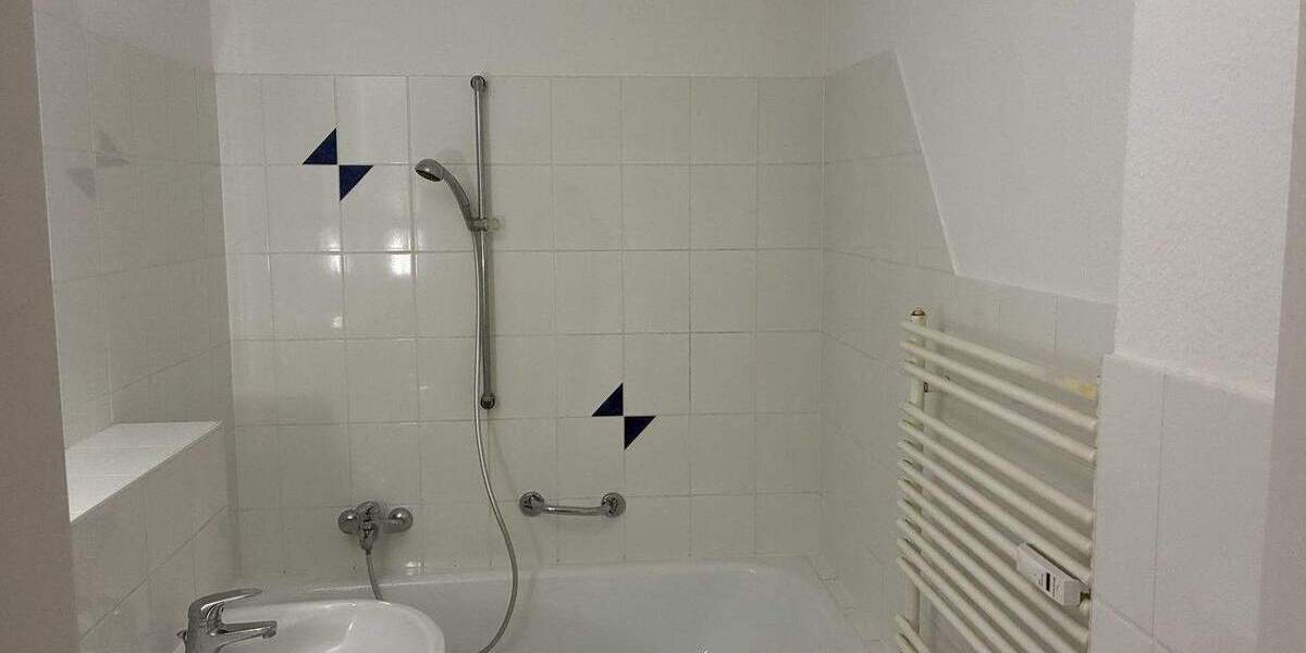 Etagenwohnung Zwickau Pölbitz - 2 Zimmer, 54 m&sup2;, 345&euro; | Angebot:25747146