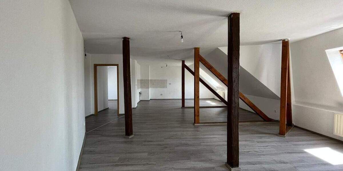 Etagenwohnung Zwickau Bahnhofsvorstadt - 2 Zimmer, 73 m&sup2;, 345&euro; | Angebot:26017682