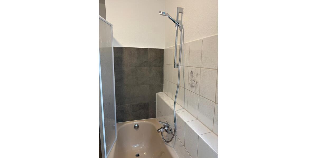 Etagenwohnung Limbach-Oberfrohna Oberfrohna - 2 Zimmer, 65 m&sup2;, 490&euro; | Angebot:25845832