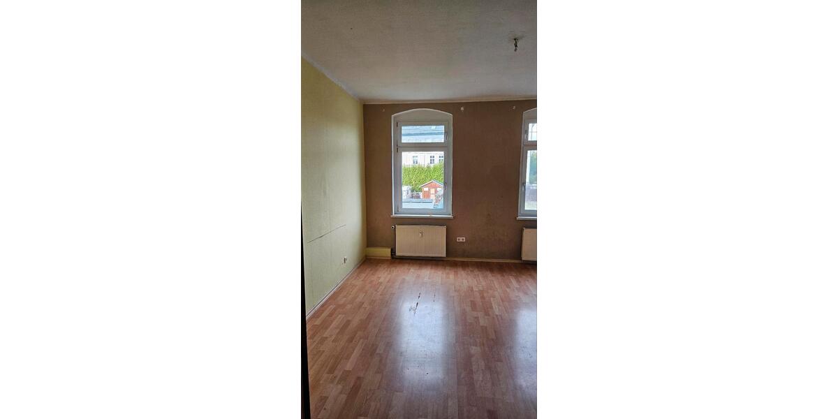 Etagenwohnung Oberlungwitz - 4 Zimmer, 106 m&sup2;, 750&euro; | Angebot:25369426