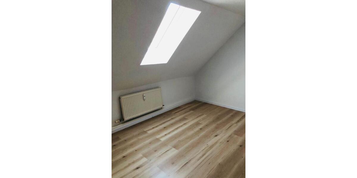 Dachgeschoßwohnung Wilkau-Haßlau Haßlau - 3 Zimmer, 67 m&sup2;, 415&euro; | Angebot:25758524
