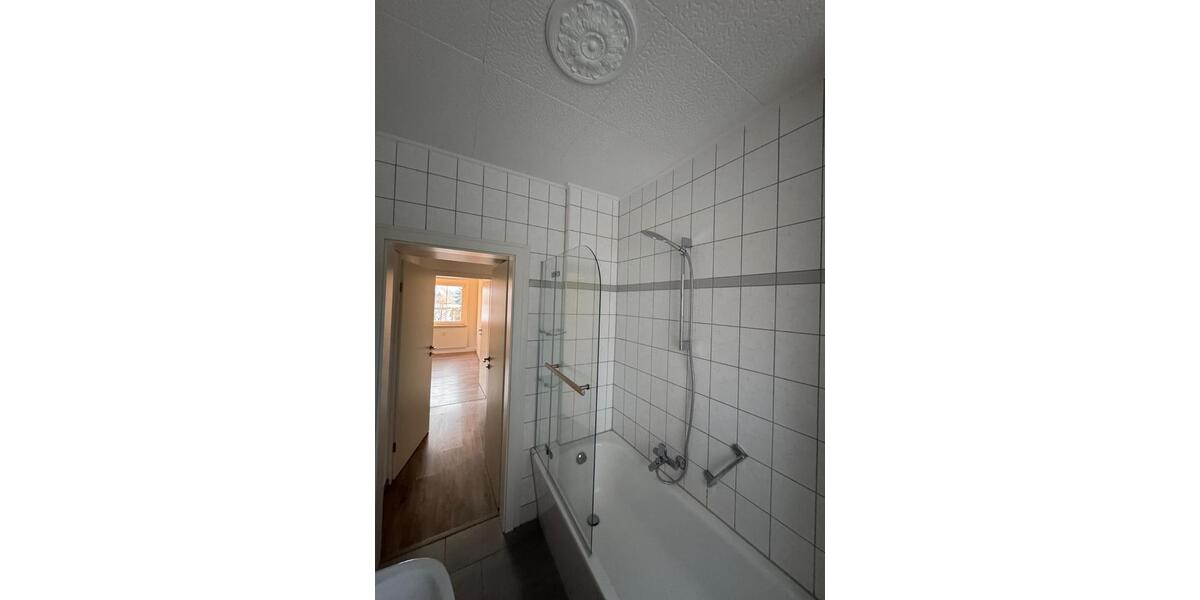 Hochparterre Hohenstein-Ernstthal Ernstthal - 3 Zimmer, 64 m&sup2;, 385&euro; | Angebot:24688348