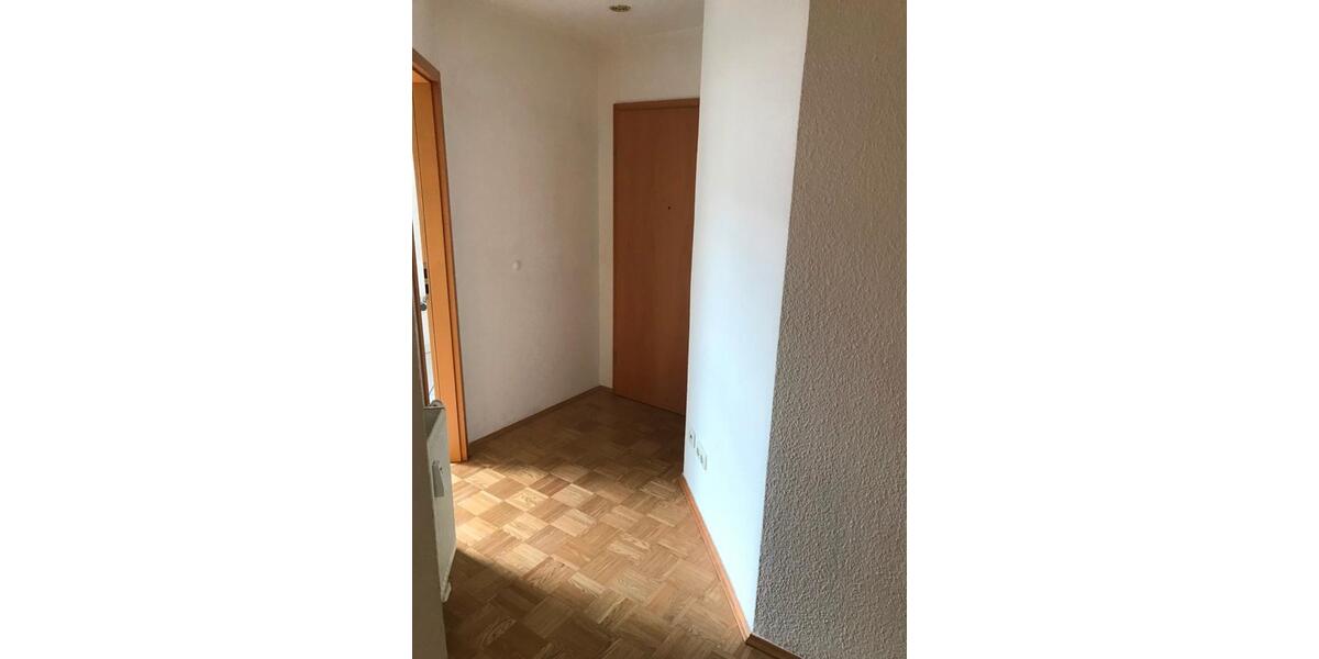 Etagenwohnung Zwickau - 2 Zimmer, 55 m&sup2;, 370&euro; | Angebot:24878691