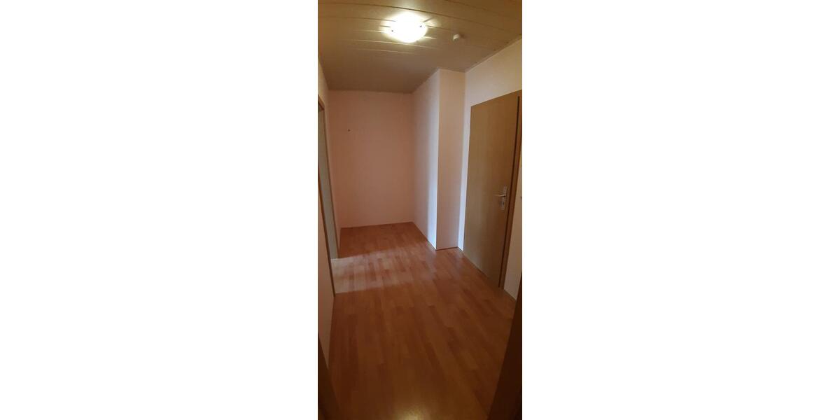 Hochparterre Elsterberg - 2 Zimmer, 64 m&sup2;, 230&euro; | Angebot:25867325