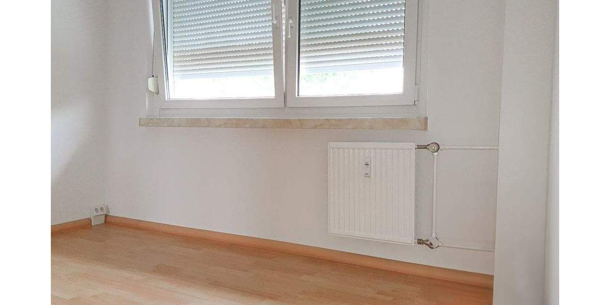 Etagenwohnung Zwickau Eckersbach - 3 Zimmer, 71 m&sup2;, 426&euro; | Angebot:25728258