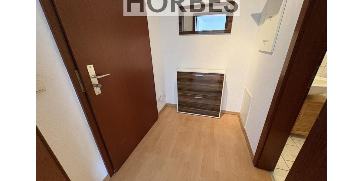Etagenwohnung Glauchau - 1 Zimmer, 35 m&sup2;, 245&euro; | Angebot:23087622