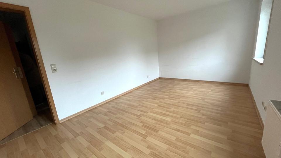 Erdgeschoßwohnung Reichenbach im Vogtland - 2 Zimmer, 58 m&sup2;, 344&euro; | Angebot:25892669