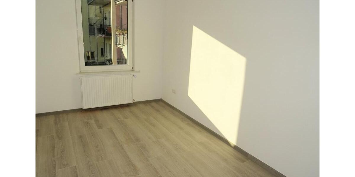 Etagenwohnung Zwickau - 4 Zimmer, 120 m&sup2;, 700&euro; | Angebot:21447983