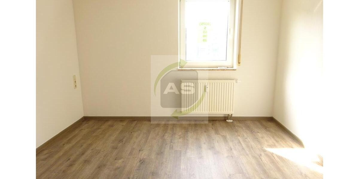 Etagenwohnung Zwickau - 2 Zimmer, 69 m&sup2;, 380&euro; | Angebot:25887100