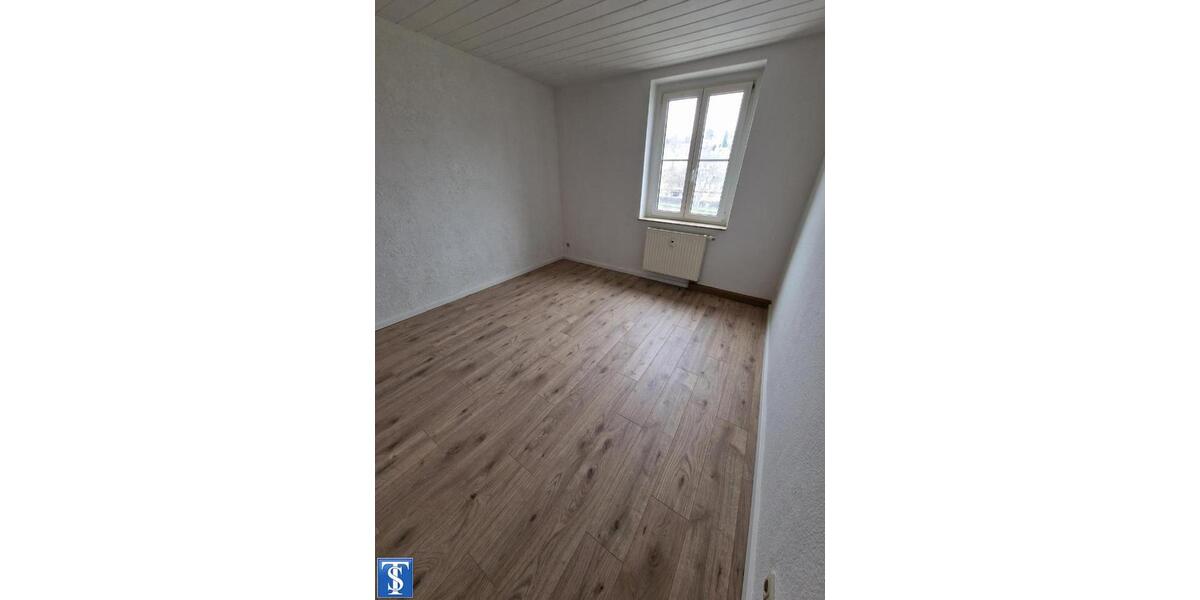 Etagenwohnung Elsterberg - 3 Zimmer, 66 m&sup2;, 340&euro; | Angebot:24117757