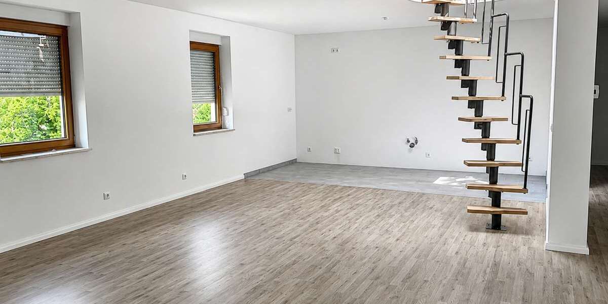 Etagenwohnung Zwickau / Brand Brand - 3 Zimmer, 110 m&sup2;, 660&euro; | Angebot:27093498