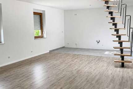 Wohnung Zwickau / Brand Brand - 3 Zimmer, 110 m&sup2;, 660&euro; | Angebot:27093498