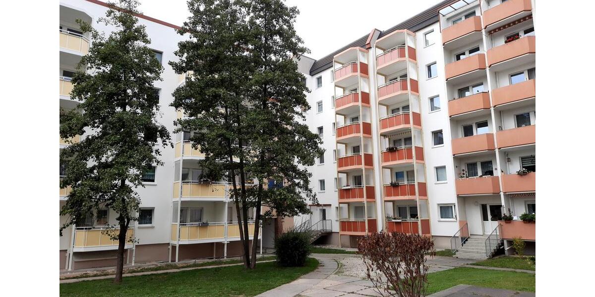 Etagenwohnung Crimmitschau - 3 Zimmer, 69 m&sup2;, 414&euro; | Angebot:23040587