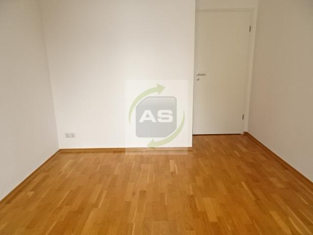 Etagenwohnung Zwickau Zwickau-Nord - 3 Zimmer, 85 m&sup2;, 550&euro; | Angebot:25366567