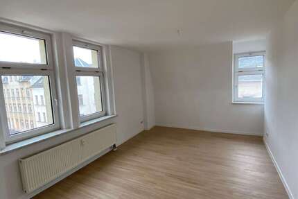 Wohnung Werdau Werdau, Stadt - 2 Zimmer, 55 m&sup2;, 290&euro; | Angebot:17215956