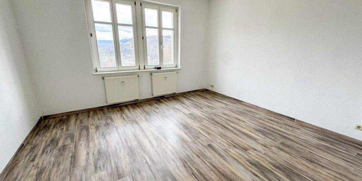Etagenwohnung Zschorlau - 3 Zimmer, 76 m&sup2;, 344&euro; | Angebot:25744560