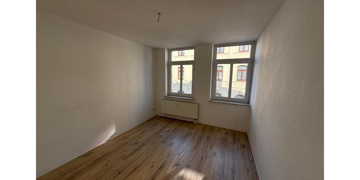 Etagenwohnung Reichenbach im Vogtland - 3 Zimmer, 57 m&sup2;, 285&euro; | Angebot:24836330