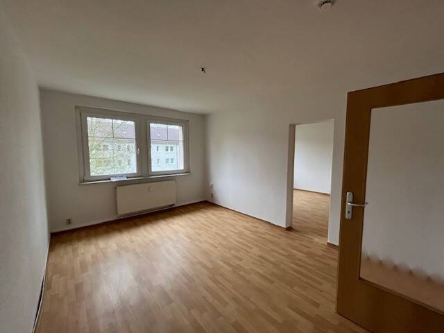 Etagenwohnung Zwickau Eckersbach - 2 Zimmer, 50 m&sup2;, 290&euro; | Angebot:26573087