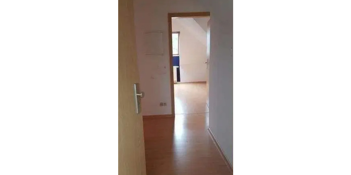 Dachgeschoßwohnung Gornsdorf - 2 Zimmer, 60 m&sup2;, 350&euro; | Angebot:25428667