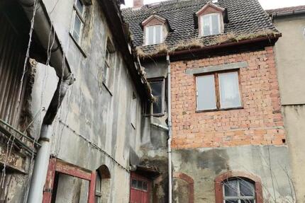 ObjNr:19221 - Sanierungsbedürftiges Mehrfamilienhaus in exponierter Lage in Nähe der Stadtverwaltung - Haus Penig | Angebot:15064686