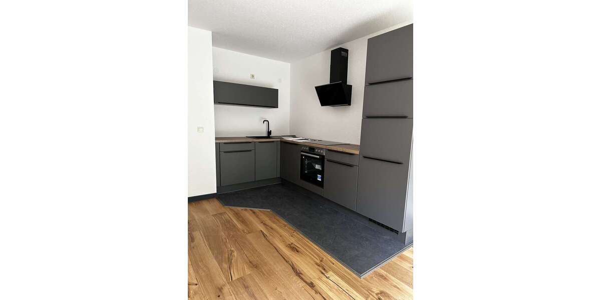Etagenwohnung Zwickau Innenstadt - 1 Zimmer, 31 m&sup2;, 225&euro; | Angebot:27332390