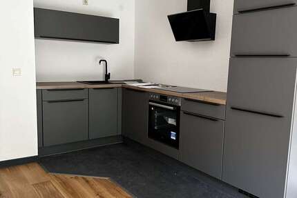 Wohnung Zwickau Innenstadt - 1 Zimmer, 31 m&sup2;, 225&euro; | Angebot:27332390