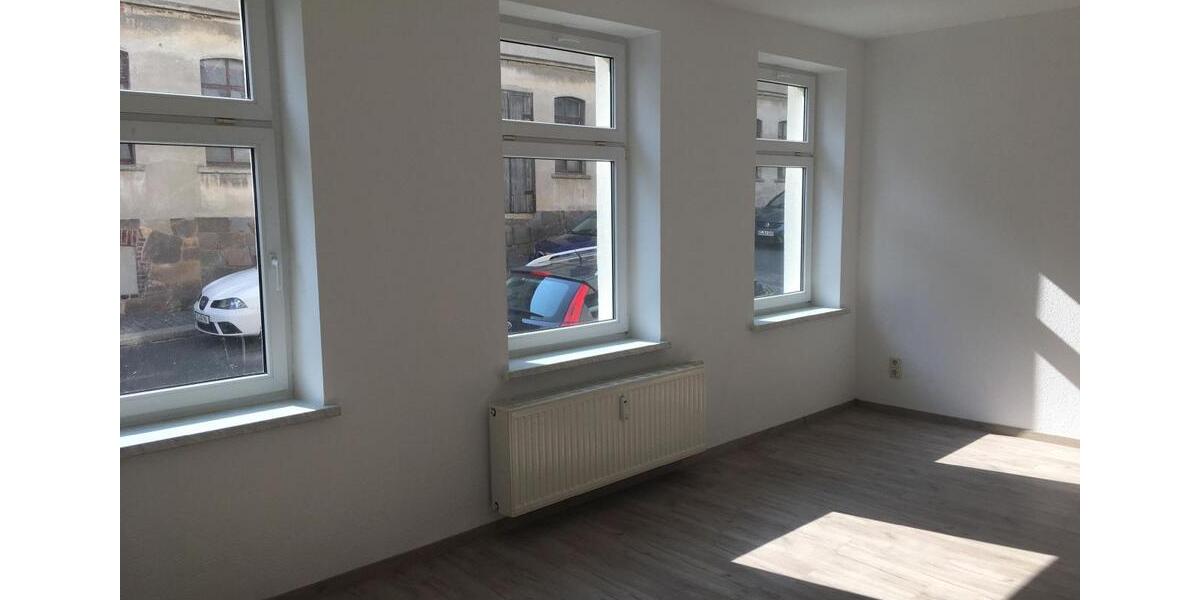 Erdgeschoßwohnung Meerane - 2 Zimmer, 58 m&sup2;, 300&euro; | Angebot:26676968