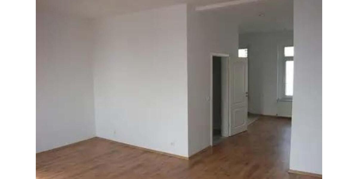 Etagenwohnung Reichenbach im Vogtland - 2 Zimmer, 54 m&sup2;, 255&euro; | Angebot:25055051