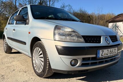Renault Clio 87.500 km 2.100 &euro; Reichenbach im Vogtland 08468