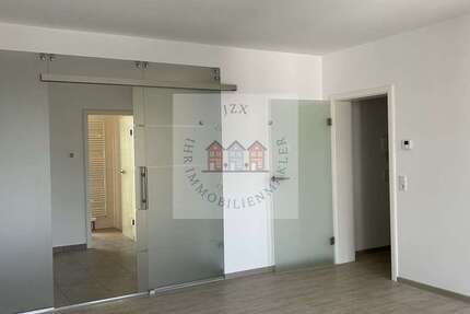 Wohnung Zwickau - 3 Zimmer, 86 m&sup2;, 688&euro; | Angebot:24365281