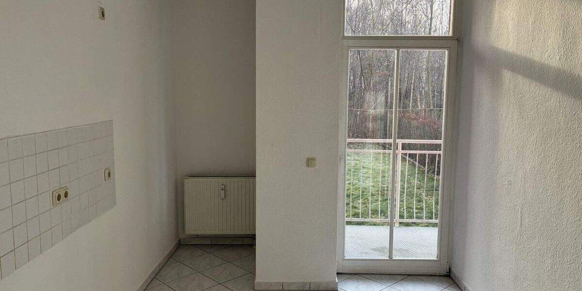 Etagenwohnung Zwickau Pölbitz - 2 Zimmer, 54 m&sup2;, 345&euro; | Angebot:25747146