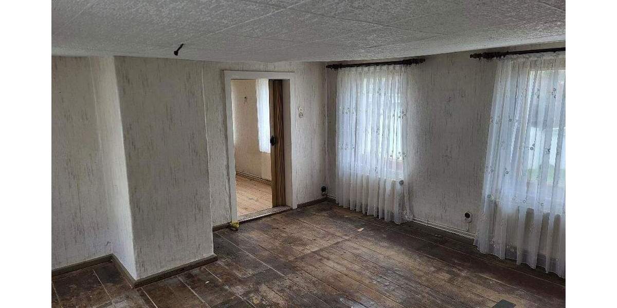 Einfamilienhaus Lengenfeld - 3 Zimmer, 90 m&sup2;, 45.000&euro; | Angebot:25670679