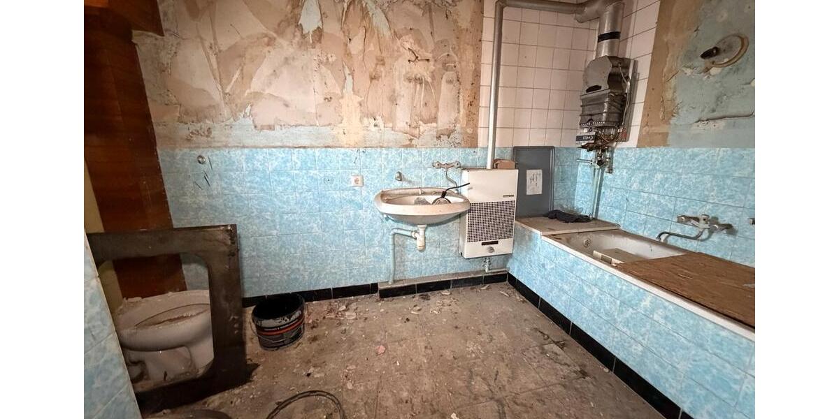 Mehrfamilienhaus, Wohnhaus Meerane - 11 Zimmer, 222 m&sup2;, 666&euro; | Angebot:25798672