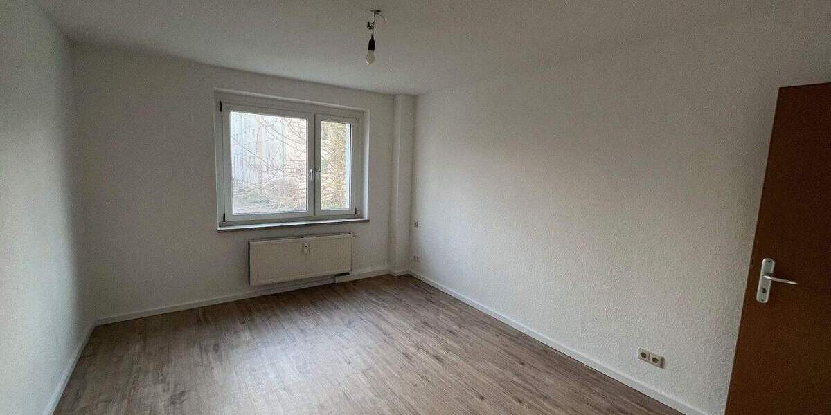 Etagenwohnung Zwickau Marienthal - 3 Zimmer, 55 m&sup2;, 380&euro; | Angebot:26017520