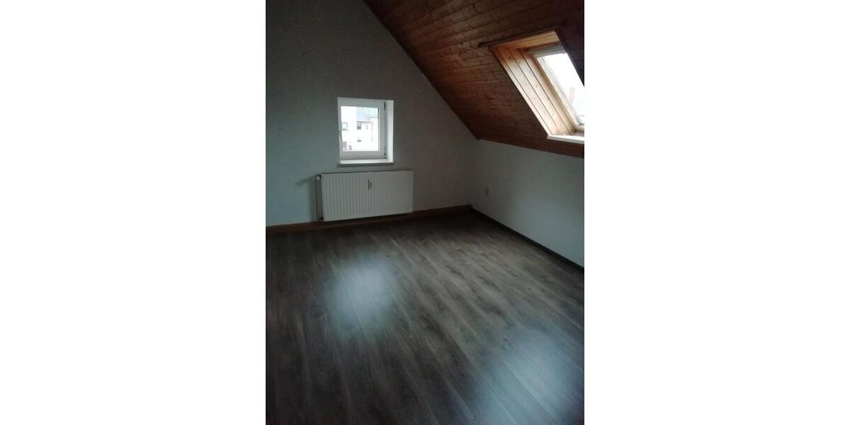 Etagenwohnung Elsterberg - 2 Zimmer, 48 m&sup2;, 3&euro; | Angebot:25976129
