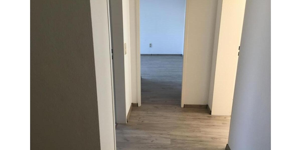 Erdgeschoßwohnung Meerane - 2 Zimmer, 58 m&sup2;, 300&euro; | Angebot:26676968