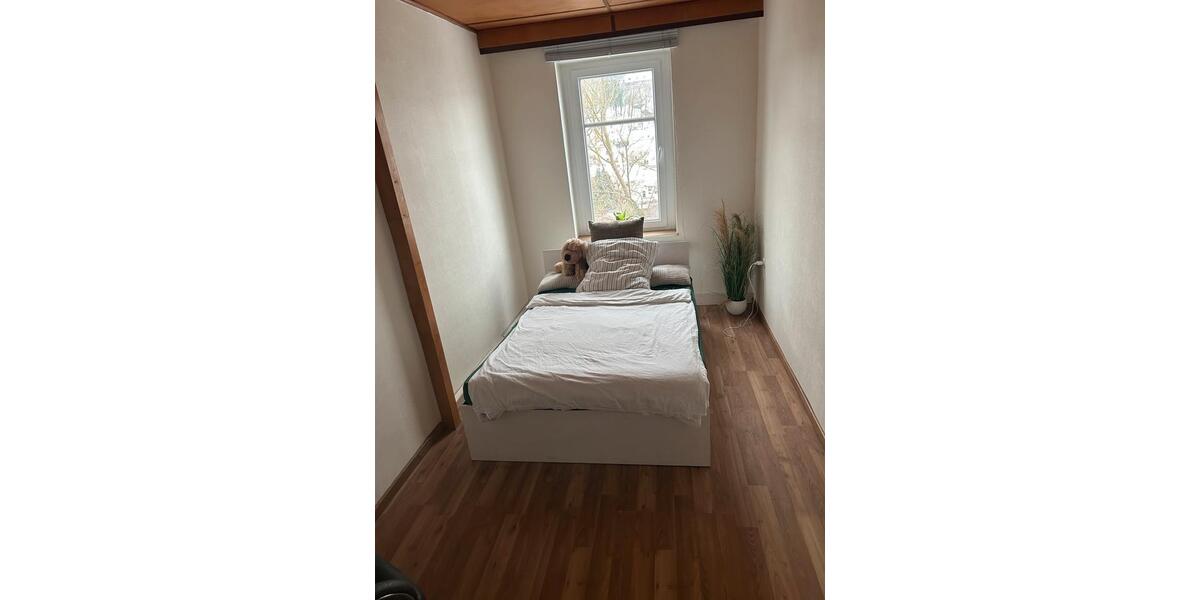 Etagenwohnung Reichenbach im Vogtland Obermylau - 3 Zimmer, 69 m&sup2;, 483&euro; | Angebot:23682691
