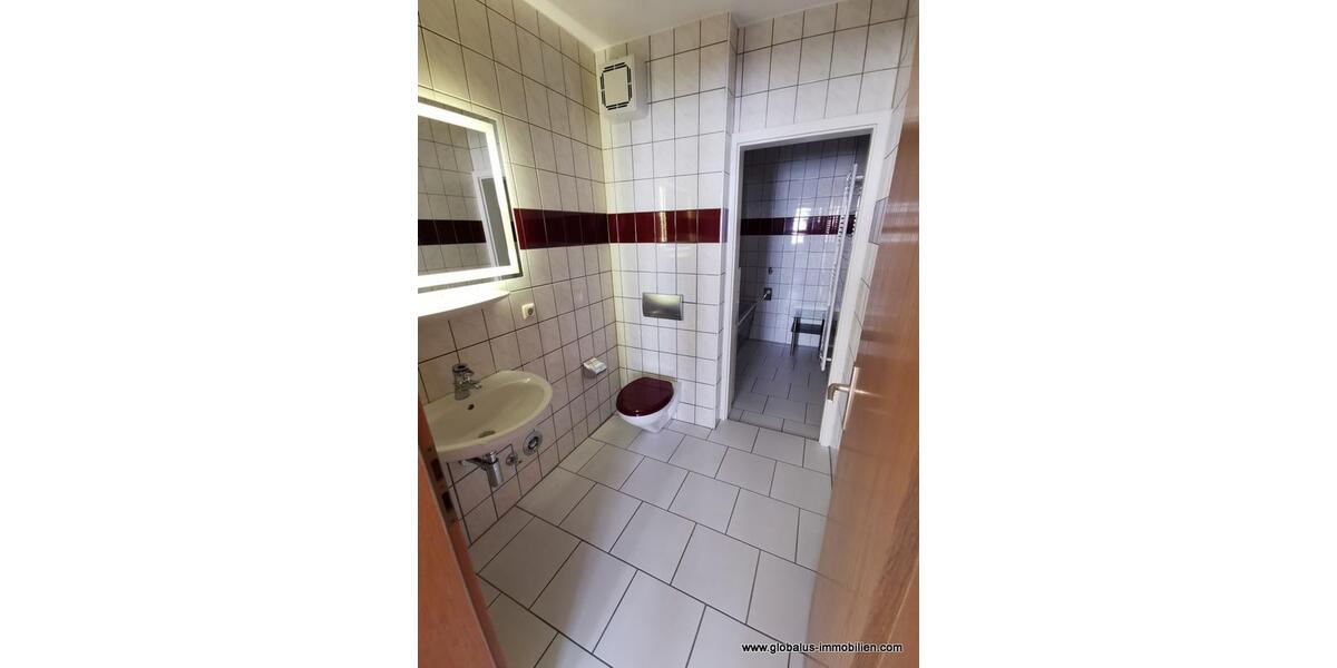 Etagenwohnung Zwickau - 3 Zimmer, 82 m&sup2;, 410&euro; | Angebot:25871110